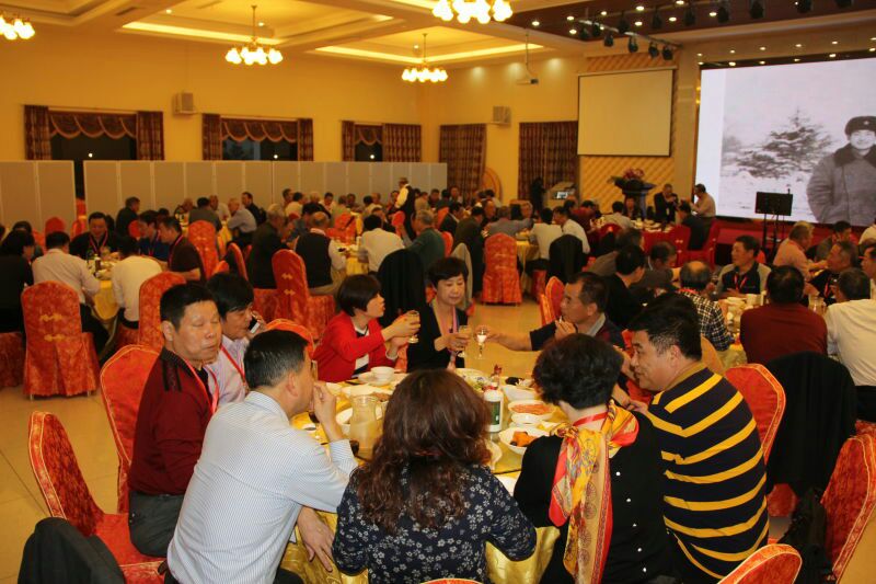 青春無(wú)悔綻放軍人風(fēng)采 歲月有情再續(xù)戰(zhàn)友情誼 十三分部警通連戰(zhàn)友聯(lián)誼會(huì)花絮